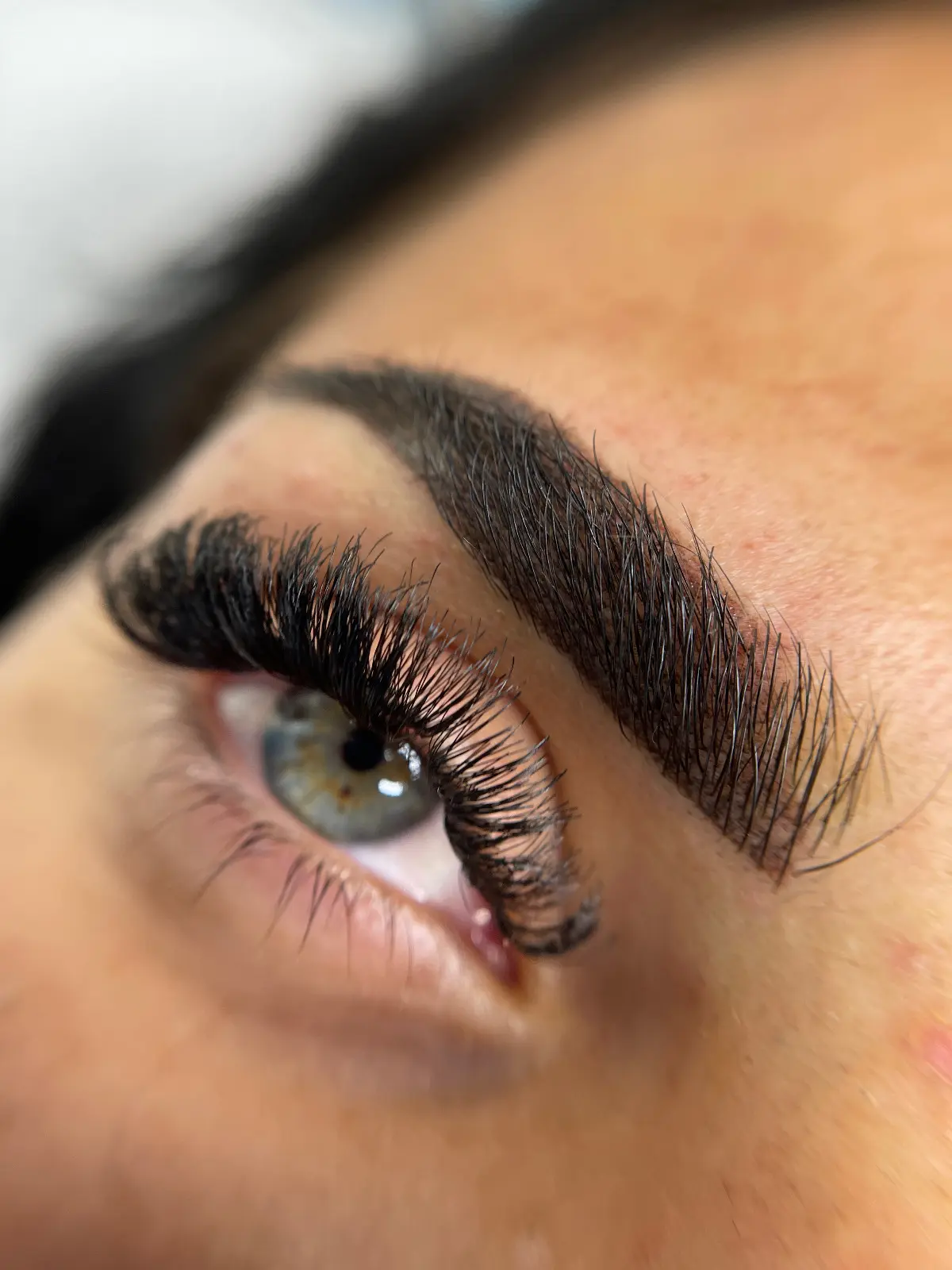 Micropigmentare Sprâncene - Înainte și După 11